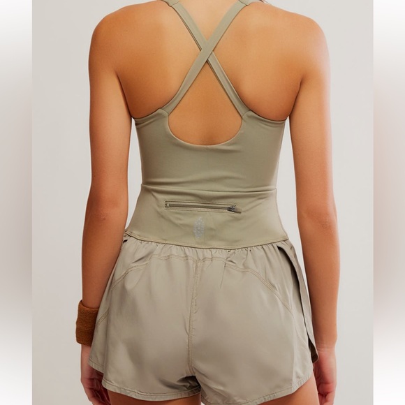 ✨NEW✨ FP Movement by Free People Righteous Runsie Romper Size M Sagestone - Picture 4 of 7